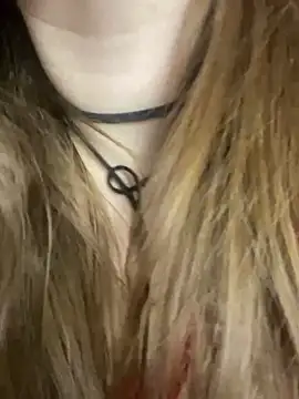 Topvi  online show from February 18, 2025, 3:20 pm