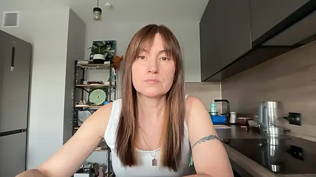 Snapshot of jainesummer chatting on May 11, 2026, 12:28 pm jainesummer online show from May 11, 2026, 12:28 pm