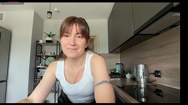 Snapshot of jainesummer chatting on June 5, 2026, 9:48 am jainesummer online show from June 5, 2026, 9:48 am
