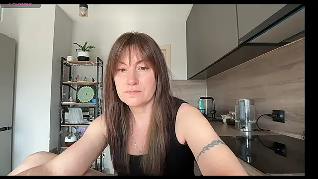 Snapshot of jainesummer chatting on June 3, 2026, 2:33 pm jainesummer online show from June 3, 2026, 2:33 pm