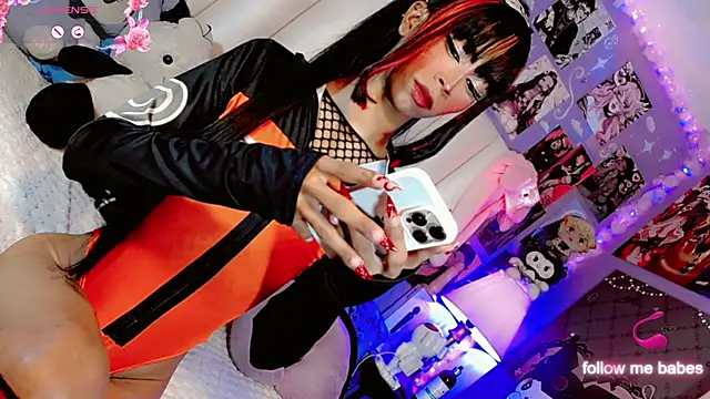 Snapshot of Jadee_Ariell chatting on November 7, 2025, 4:33 pm Jadee Ariell online show from November 7, 2025, 4:33 pm