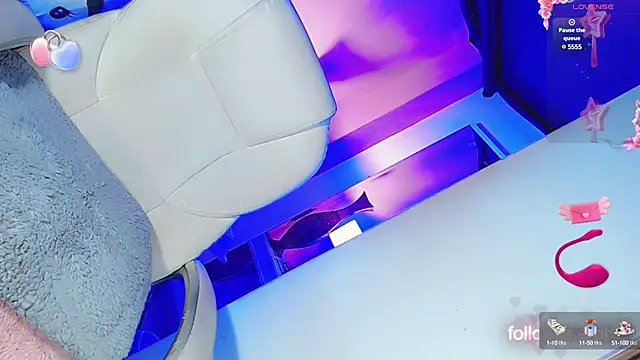 Snapshot of Jadee_Ariell chatting on March 8, 2025, 3:02 pm Jadee Ariell online show from March 8, 2025, 3:02 pm