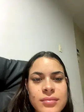 Snapshot of HannaRhodes chatting on October 31, 2025, 3:58 am HannaRhodes online show from October 31, 2025, 3:58 am