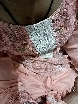 Snapshot of QUEEN-X-CPL chatting on September 20, 2025, 5:51 pm QUEEN-X-CPL online show from September 20, 2025, 5:51 pm