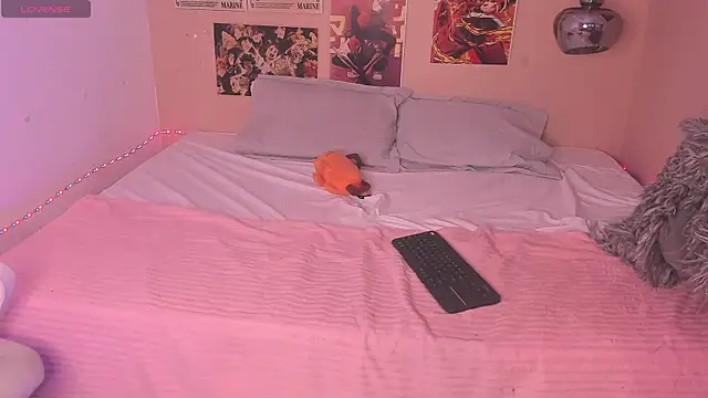 Snapshot of Luna-Chann chatting on February 23, 2025, 1:46 am Luna-Chann online show from February 23, 2025, 1:46 am