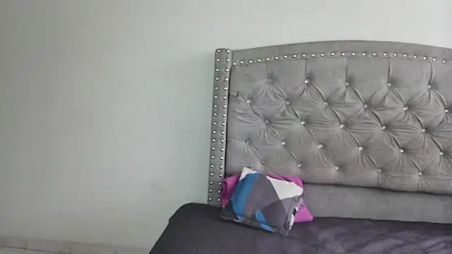 Nesuko kamado  online show from October 30, 2025, 4:59 pm