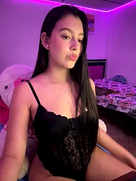 kanne mia online show from November 9, 2025, 2:37 am