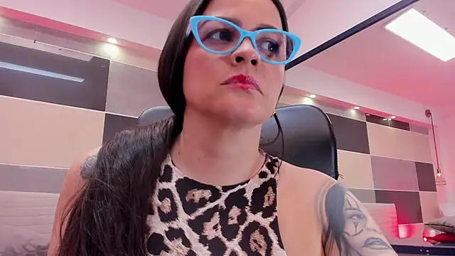 Snapshot of Zara_Jackson chatting on June 3, 2026, 2:29 pm Zara Jackson online show from June 3, 2026, 2:29 pm