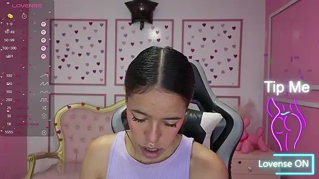 stephania t online show from November 17, 2025, 12:42 pm