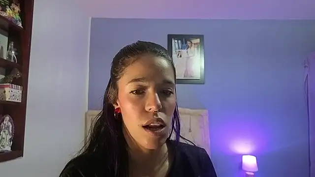 stephania t online show from April 21, 2026, 6:25 pm