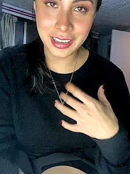 Snapshot of Effyvice13 chatting on October 6, 2025, 4:02 am Effyvice13 online show from October 6, 2025, 4:02 am