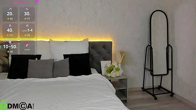 Michelle Blond online show from February 1, 2026, 9:18 am