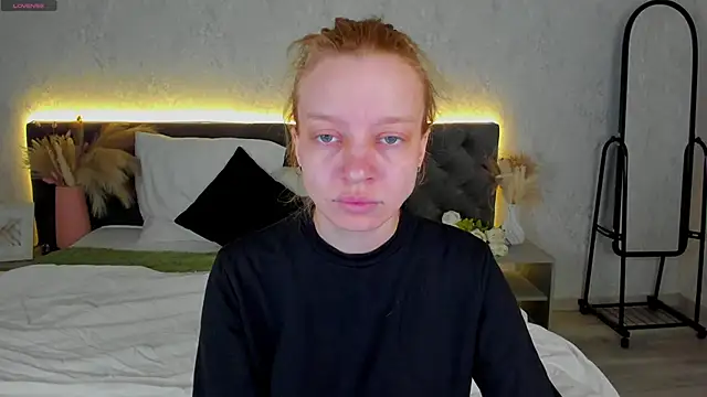 Michelle Blond online show from March 12, 2026, 9:24 am