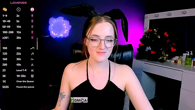 luna berryy online show from February 21, 2025, 11:32 pm