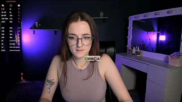 luna berryy online show from March 11, 2025, 9:26 pm