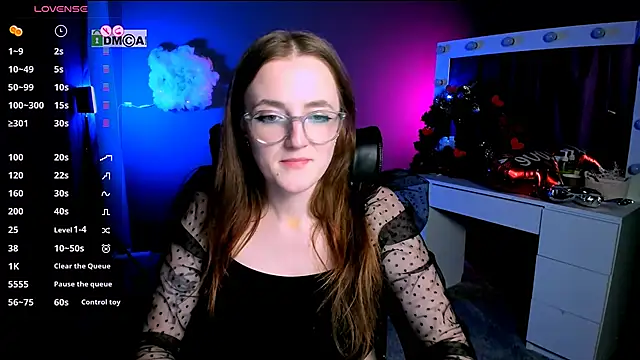 luna berryy online show from February 18, 2025, 5:20 am