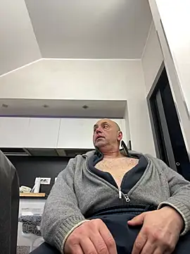 Snapshot of pantomax chatting on February 14, 2025, 3:58 pm pantomax online show from February 14, 2025, 3:58 pm