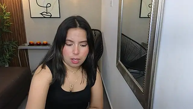 Sharlotte Milk online show from November 6, 2025, 10:52 am