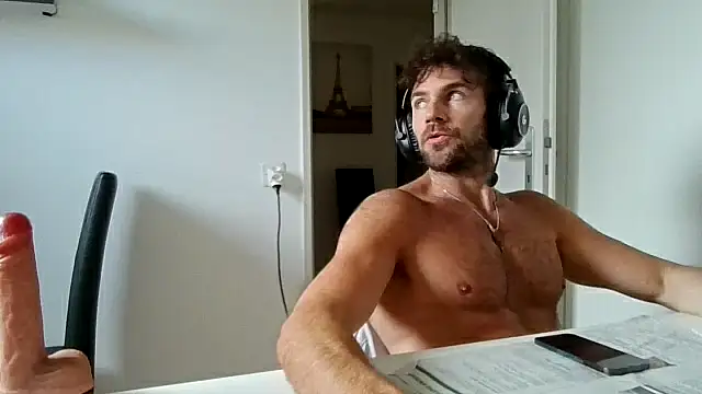 alpha-hunk online show from May 16, 2026, 10:36 am