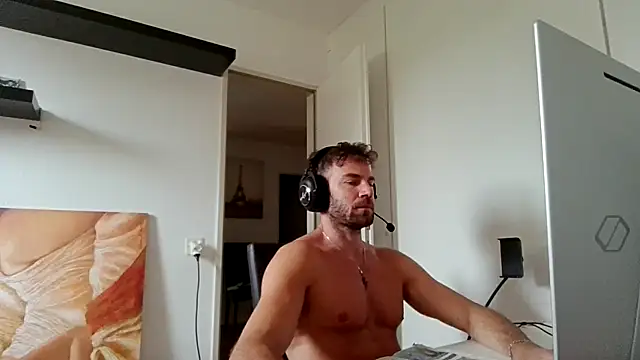alpha-hunk online show from July 19, 2026, 9:28 am