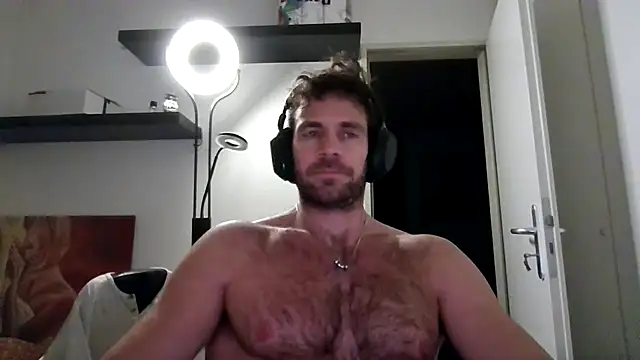 Snapshot of alpha-hunk chatting on November 23, 2025, 9:36 pm alpha-hunk online show from November 23, 2025, 9:36 pm