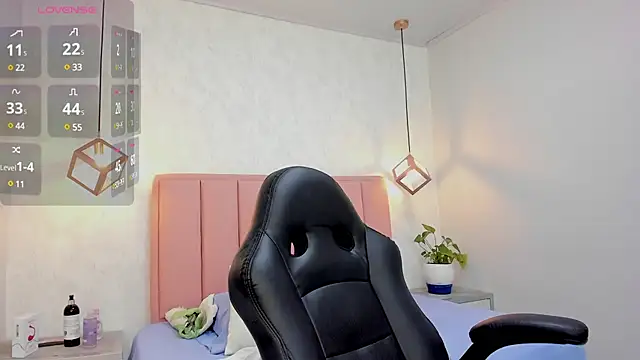 Snapshot of MAYROBERTSS chatting on January 30, 2025, 12:27 pm MAYROBERTSS online show from January 30, 2025, 12:27 pm