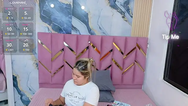 collegepawglovedaddy online show from April 6, 2026, 7:59 pm