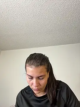 aurora divine online show from March 27, 2026, 7:04 pm