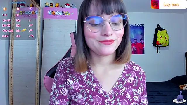 Lucyy-hess online show from November 5, 2025, 7:06 pm