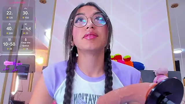 Snapshot of MadyJackson chatting on November 10, 2025, 11:37 am MadyJackson online show from November 10, 2025, 11:37 am