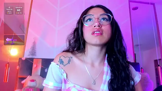 Snapshot of MadyJackson chatting on November 18, 2025, 11:35 am MadyJackson online show from November 18, 2025, 11:35 am