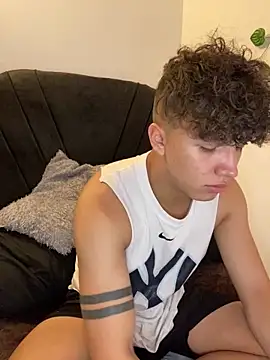 merlyn 00 online show from February 7, 2025, 9:15 pm