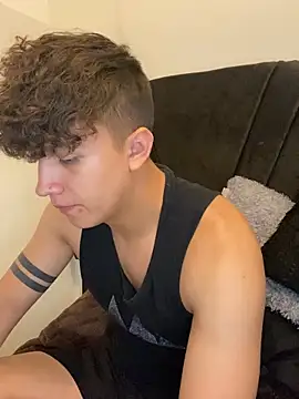 merlyn 00 online show from January 31, 2025, 8:33 pm