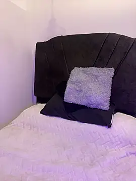 merlyn 00 online show from January 7, 2025, 7:17 pm