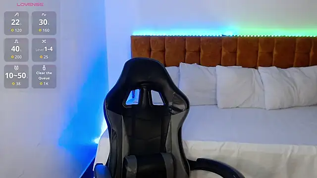 Snapshot of alexiaaross chatting on November 18, 2025, 11:59 pm alexiaaross online show from November 18, 2025, 11:59 pm