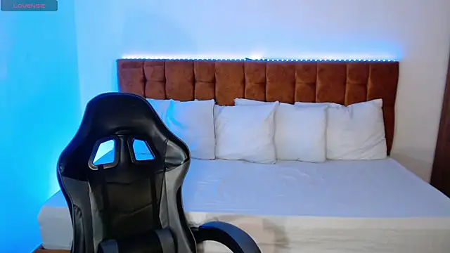 Snapshot of alexiaaross chatting on October 19, 2025, 6:16 am alexiaaross online show from October 19, 2025, 6:16 am