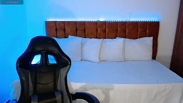 Snapshot of alexiaaross chatting on September 27, 2025, 1:12 am alexiaaross online show from September 27, 2025, 1:12 am