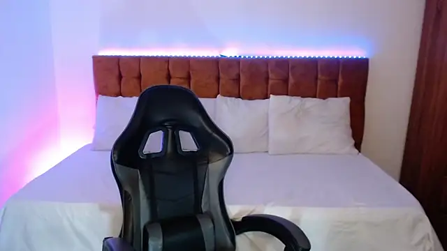 Snapshot of alexiaaross chatting on September 19, 2025, 9:24 am alexiaaross online show from September 19, 2025, 9:24 am