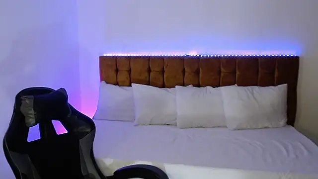 Snapshot of alexiaaross chatting on September 15, 2025, 11:10 am alexiaaross online show from September 15, 2025, 11:10 am