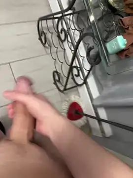 bigbeast19393 online show from February 13, 2026, 11:43 am