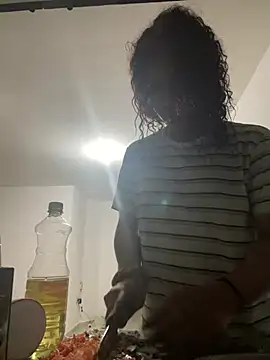 Snapshot of zahrivk1 chatting on February 24, 2025, 6:05 am zahrivk1 online show from February 24, 2025, 6:05 am