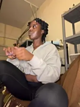 choclatepeaach online show from February 5, 2026, 5:53 pm