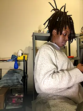 choclatepeaach online show from November 26, 2025, 3:28 am