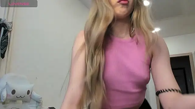 Snapshot of StefaTaylor chatting on February 18, 2025, 10:49 am StefaTaylor online show from February 18, 2025, 10:49 am