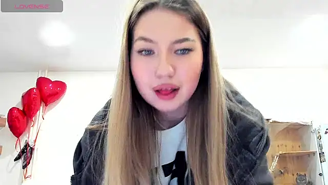 Snapshot of StefaTaylor chatting on March 9, 2025, 1:04 pm StefaTaylor online show from March 9, 2025, 1:04 pm