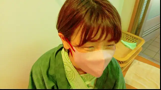 Snapshot of Risa_06 chatting on November 4, 2025, 1:37 pm Risa 06 online show from November 4, 2025, 1:37 pm