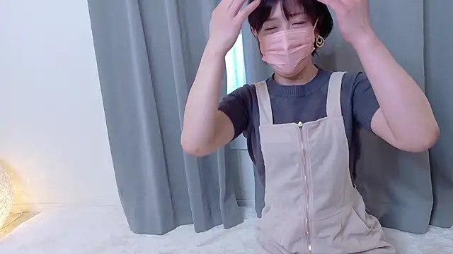 Risa 06 online show from February 22, 2026, 6:38 am