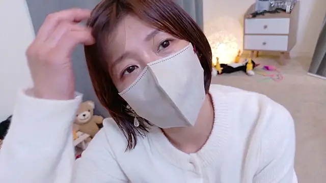 Risa 06 online show from April 23, 2026, 12:11 pm