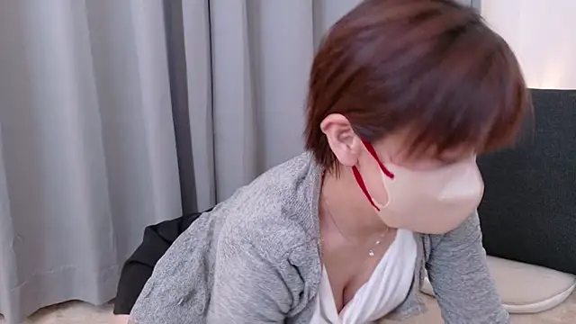 Snapshot of Risa_06 chatting on December 14, 2025, 12:44 pm Risa 06 online show from December 14, 2025, 12:44 pm