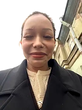 Snapshot of babydolll chatting on September 24, 2025, 10:11 am babydolll online show from September 24, 2025, 10:11 am